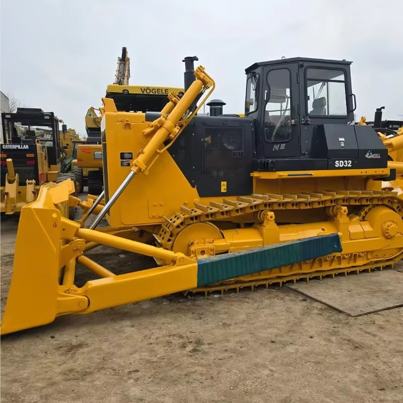 Kettenbulldozer SEM818F 180PS  – Heavy Equipment Work Bewertung und Preis